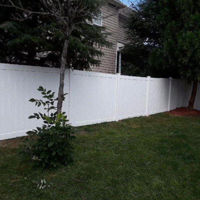 White Vinyl Privacy Fence in Manassas, Va
