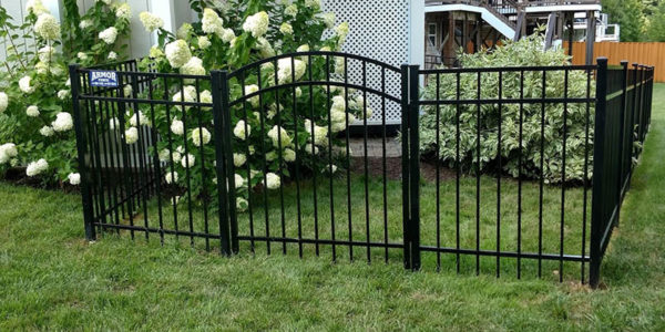 4' tall Aluminum fence in Leesburg