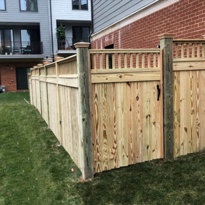 6' tall CLOSED TOP SPINDLE FENCE ON 6X6