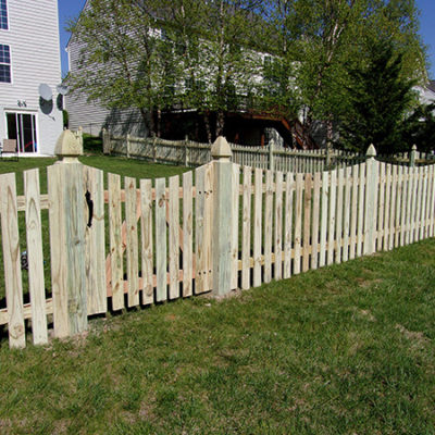 4 wide gate on 6x6 Colonial Gothic post