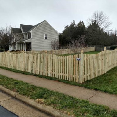 Colonial Gothic Picket Gate