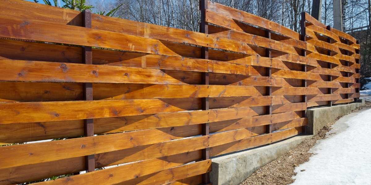 wood-vs-vinyl-fences-fairfax-va Wood and vinyl fences in Fairfax, VA installed by Armor Fence